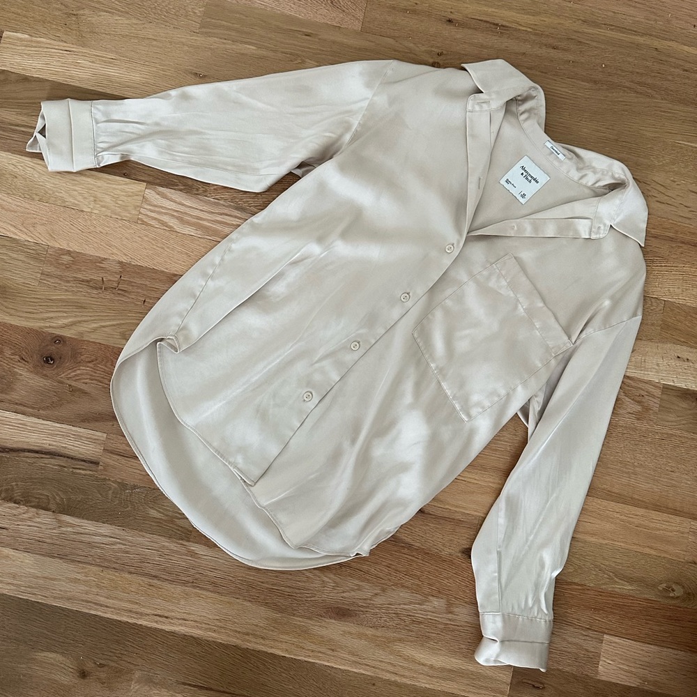 abercrombie & fitch oversized satin button up